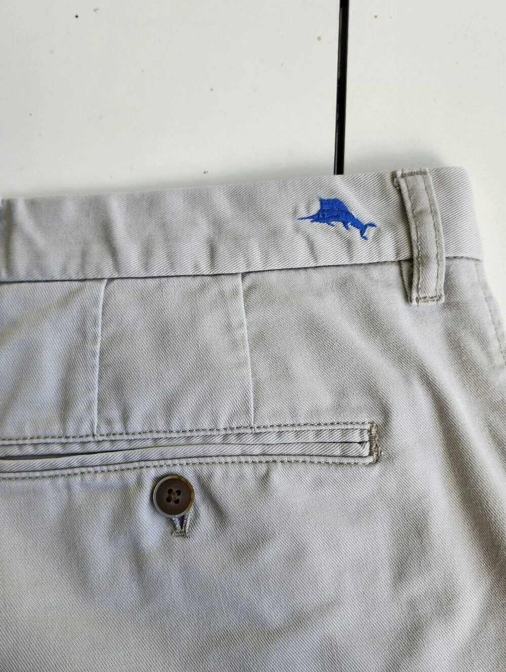 Tommy Bahama Men's Cotton Lyocell Chino Shorts Beach Travel Logo Beige Sz 38